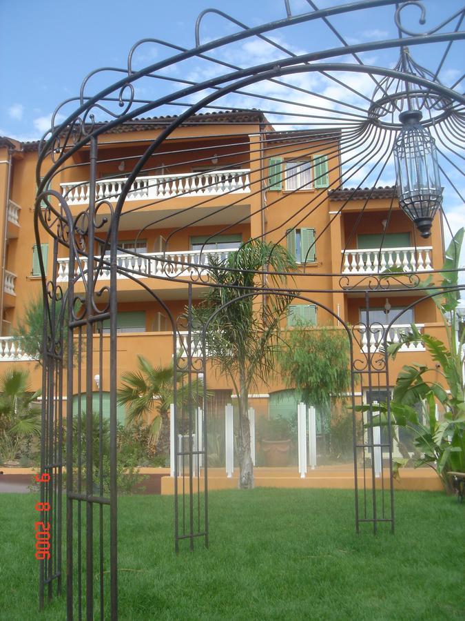 Appart Hotel Lou Castelet Carros Ngoại thất bức ảnh